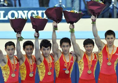 央视网2010年体育新闻回顾，激情与荣耀的一年