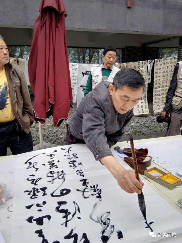 电视体育新闻写作，捕捉瞬间，传递激情